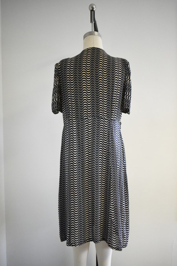 1930s/40s Black and Cream Wave Printed Rayon Dress - image 5