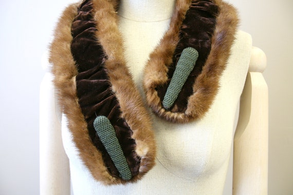 1950s Brown Fur Collar/Stole with Clips - image 3