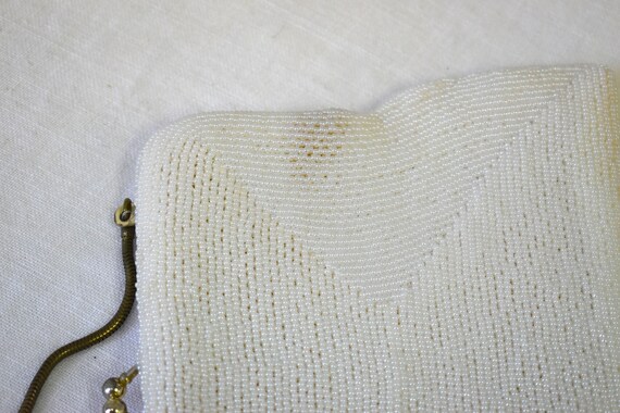 1950s White Floral Beaded Handbag - image 6