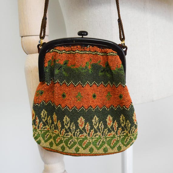 1920s Leaf Beaded Handbag - image 1