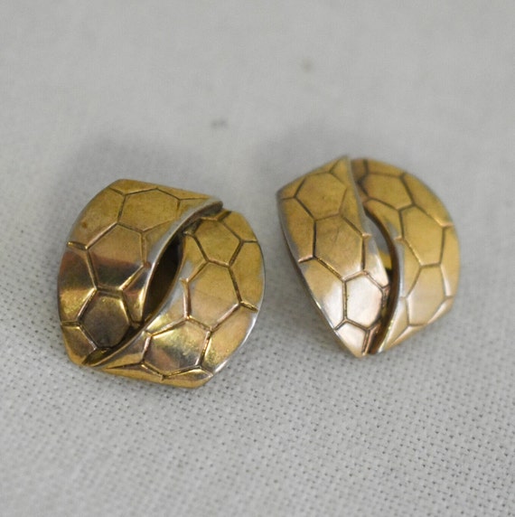 1940s/50s Trifari Gold Hexagon Textured Clip Earri