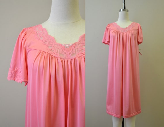 pink night clothes
