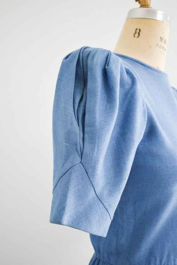 1980s Carolina Herrera Blue Linen Dress - image 7