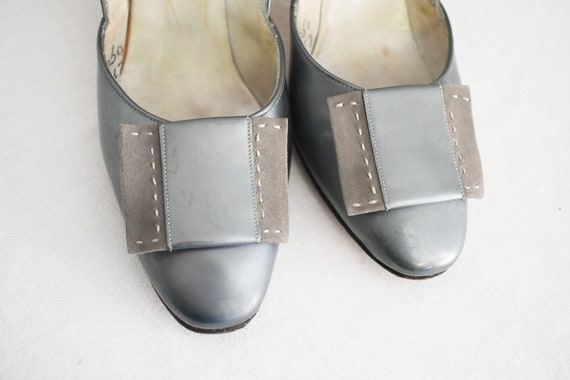 1950s Tura Gino Pewter Leather and Suede Heels, S… - image 4