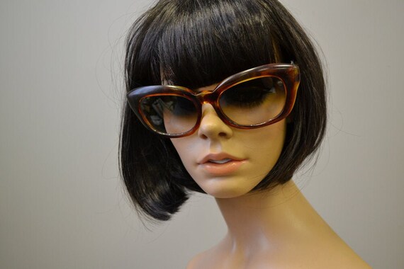 1960s Tortoiseshell Brown Oversized Sunglasses