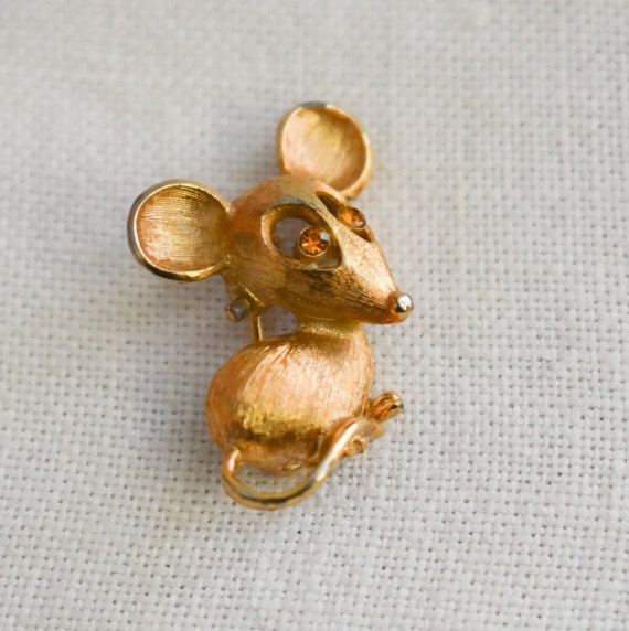 1970s Avon Tiny Mouse Brooch