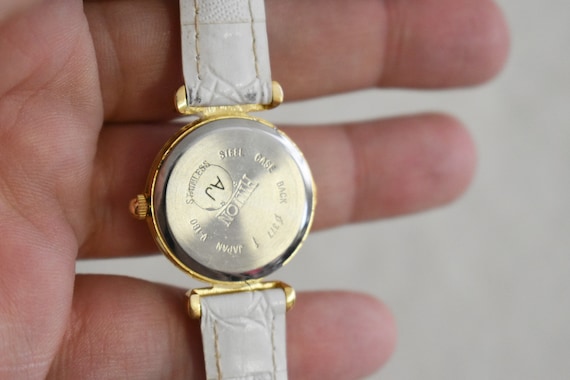 1980s/90s Hilton Wrist Watch with White Leather S… - image 4