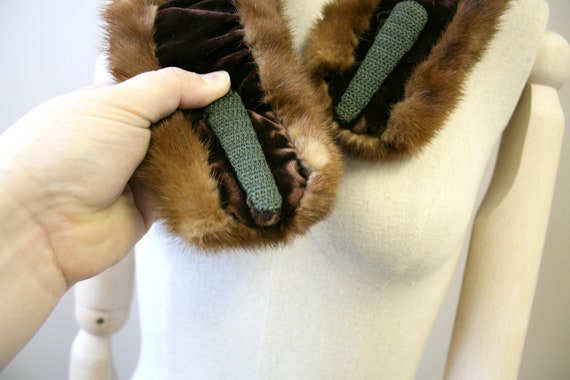1950s Brown Fur Collar/Stole with Clips - image 4