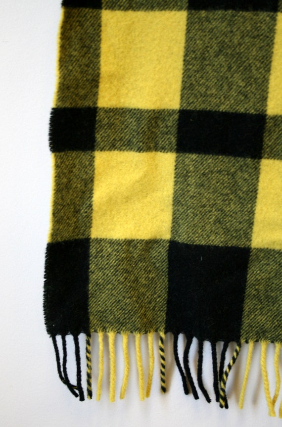 1980s Cadaz Yellow and Black Plaid Lambswool Scarf - image 5