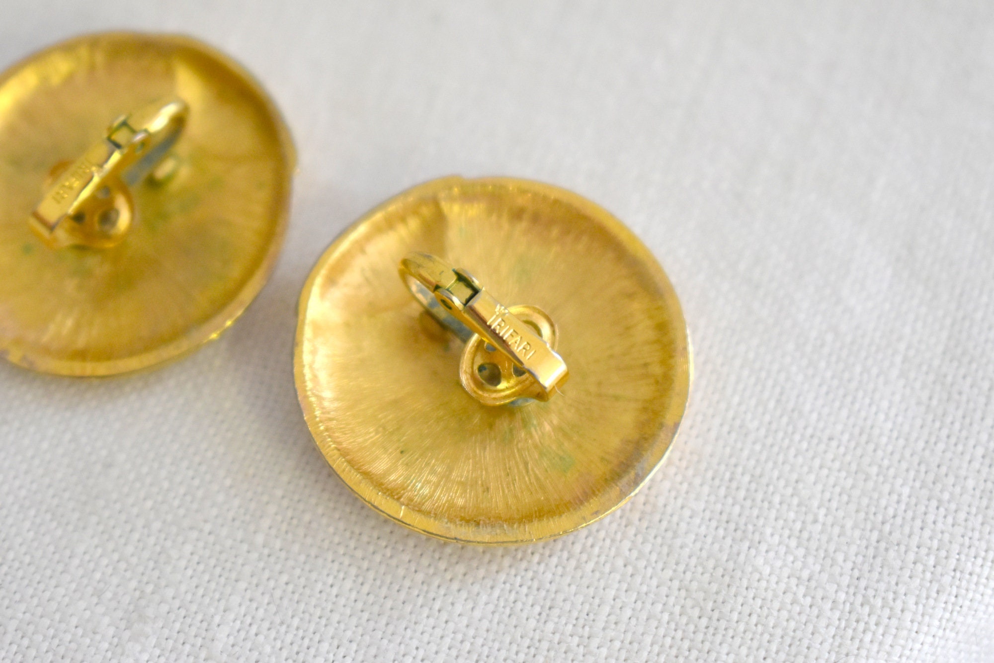 1980s Trifari Gold Circle Clip Earrings | Etsy