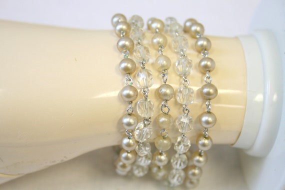 1960s Kramer Faux Pearl and Crystal Bead Bracelet - image 3