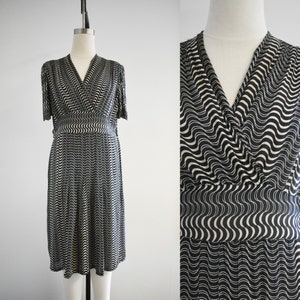 1930s/40s Black and Cream Wave Printed Rayon Dress 画像 1