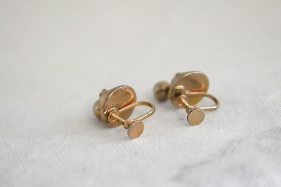 1940s/50s Gold Bullseye Screw Back Earrings - image 6