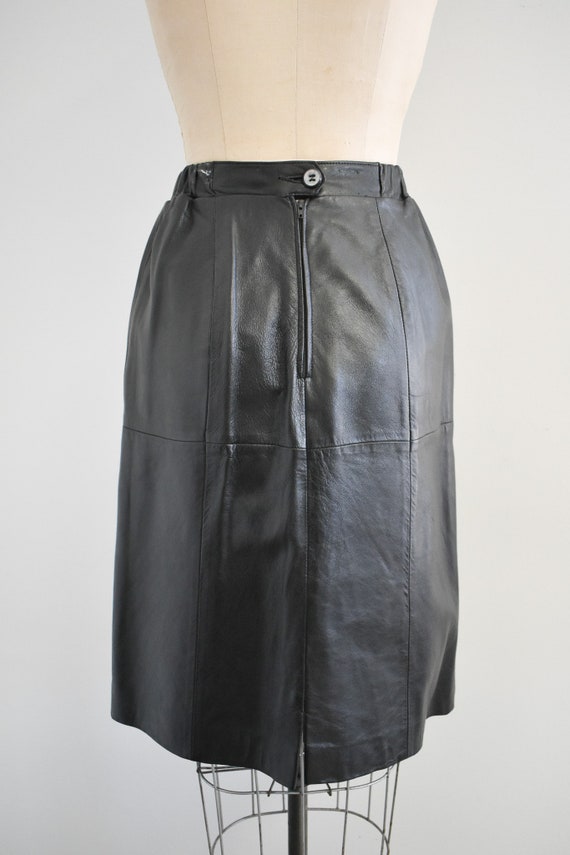 1980s Black Leather Pencil Skirt - image 6