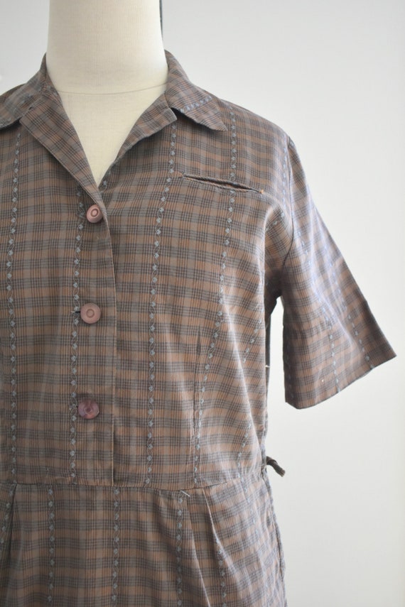 1950s Brown Plaid Cotton Shirtwaist Dress - image 2