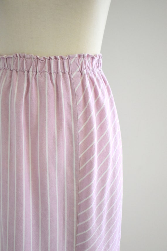 1980s Mauve and White Striped Cotton Skirt - image 2