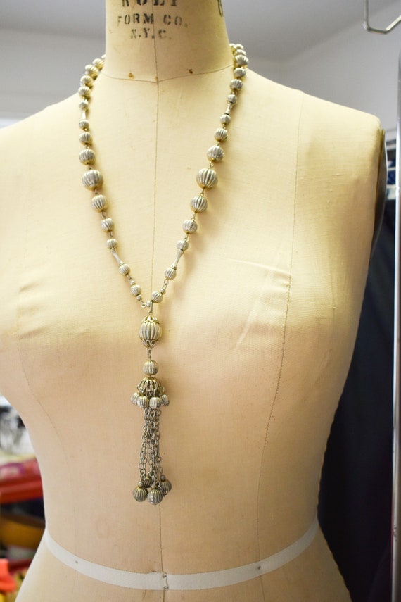 1960s/70s Silver Bead Tassel Necklace - image 3