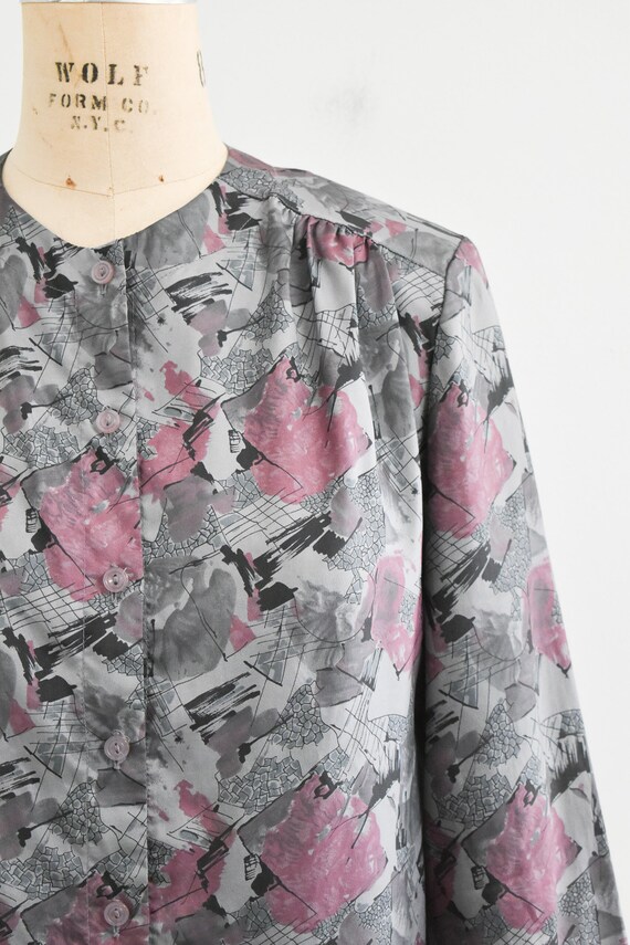 1980s Gray Abstract Blouse - image 5