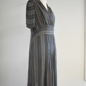 1930s/40s Black and Cream Wave Printed Rayon Dress image 4