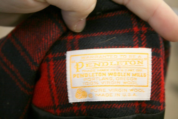 1980s Pendleton Red and Black Plaid Wool Jacket - image 7