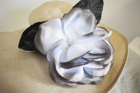 Vintage Silver Gray Wide Brim Straw Hat with Flow… - image 8