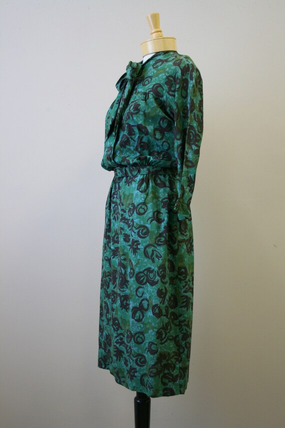 1940s Nelly Don Green Printed Dress - image 4