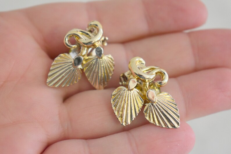 Vintage Paris Gold Fan Necklace and Clip Earrings image 6