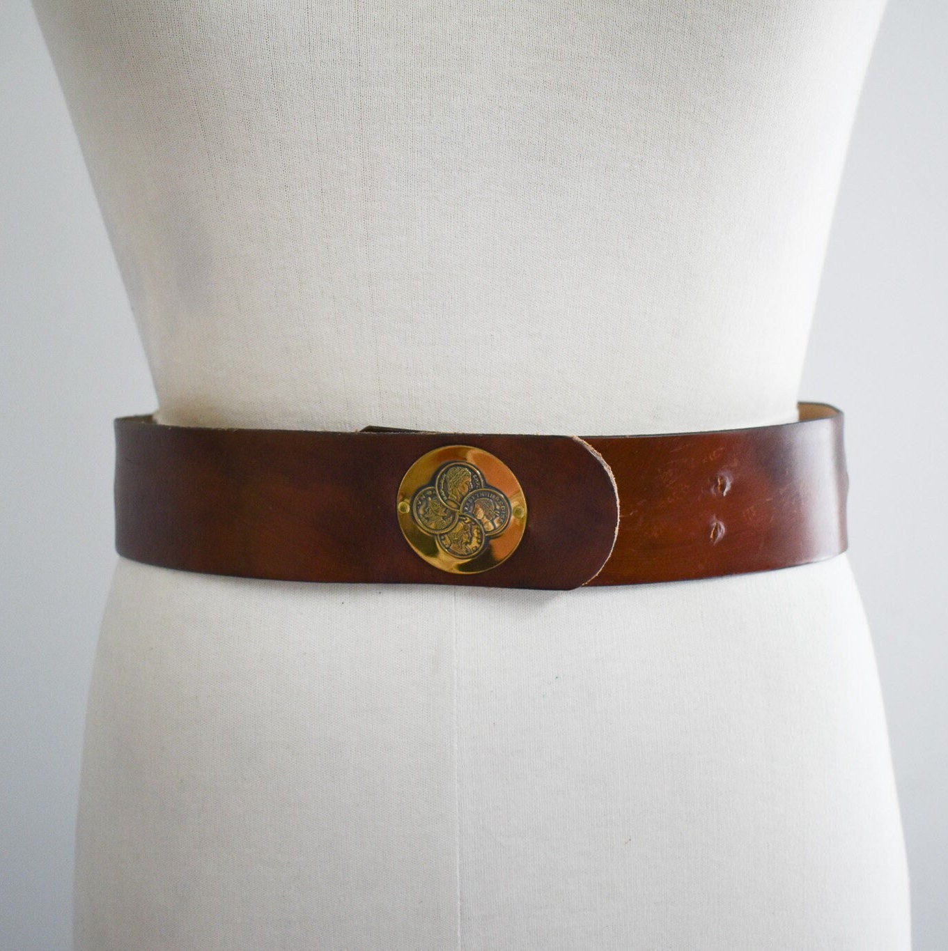 Wide Studded Coin Belt Vintage 70s Distressed Soft Tan Brown Leather Silver  Studs Coins Ethnic Boho Bohemian Disc Circle Waist Belts Women's
