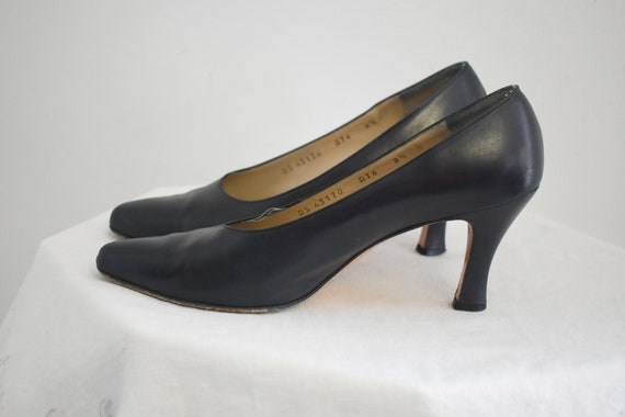 1980s/90s Ferragamo Navy Leather Heels, Size 8 1/… - image 2