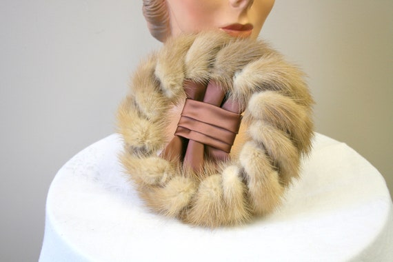 1950s Light Brown Fur Hat with Satin Bow Top - image 4