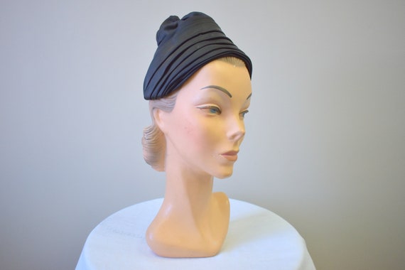 1940s/50s Filbert Orcel Black Satin Turban Hat - image 3