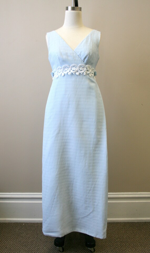 1960s Pale Blue Ribbed Dress with Lace - image 3