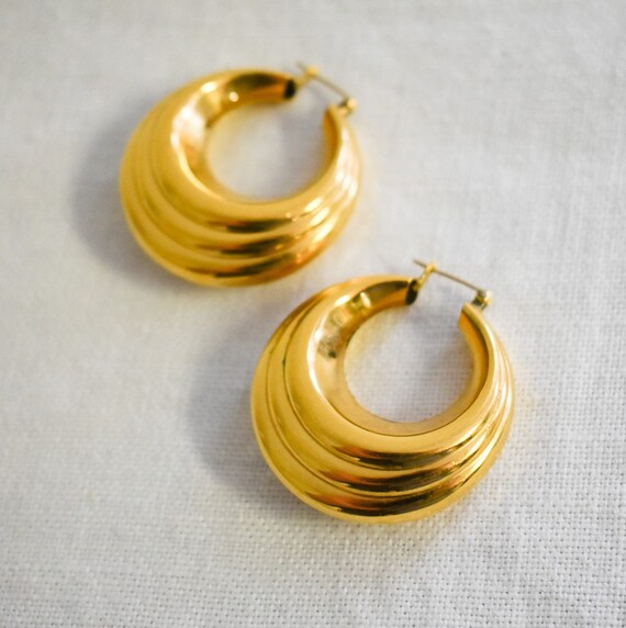 1980s Ribbed Gold Hoop Earrings - Etsy