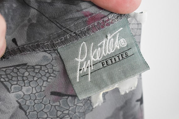 1980s Gray Abstract Blouse - image 9