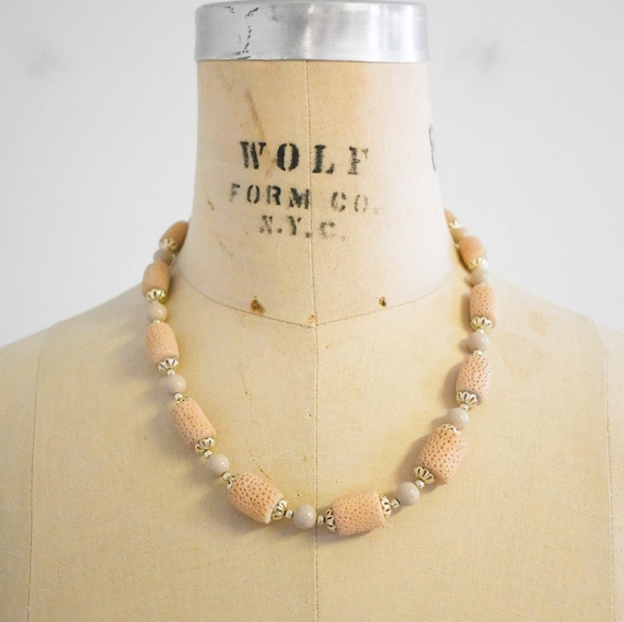 1970s Beige Textured Bead Necklace - image 1