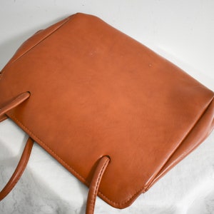 1960s Brown Vinyl Handbag image 4