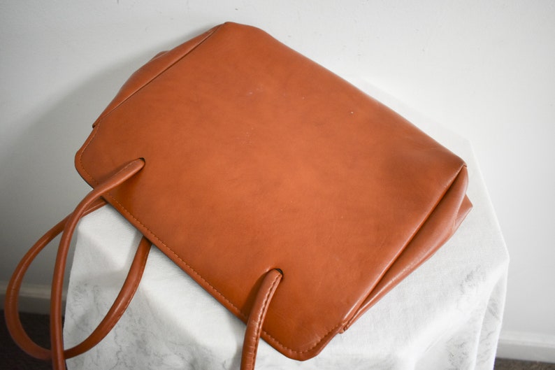 1960s Brown Vinyl Handbag image 4