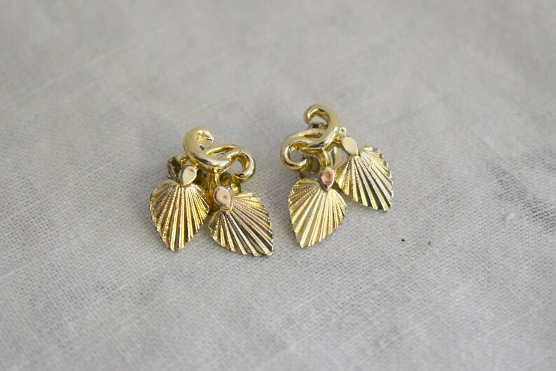 Vintage Paris Gold Fan Necklace and Clip Earrings image 5