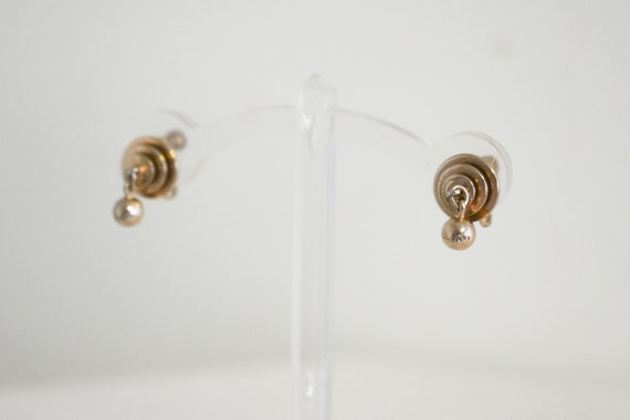 1940s/50s Gold Bullseye Screw Back Earrings - image 7