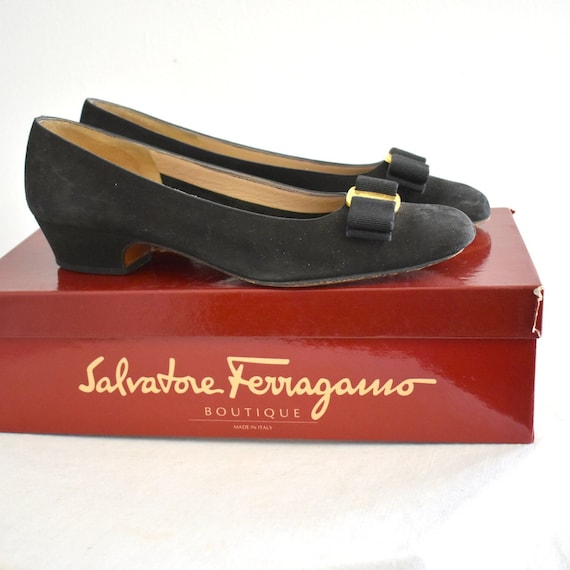 1980s Salvatore Ferragamo "Vara" Black Suede Shoe… - image 1