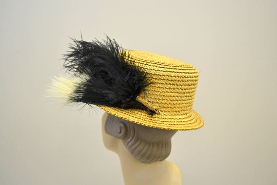 Vintage Straw Hat with Black and White Feathers - image 3