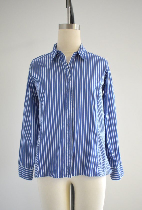 1990s Liz Claiborne Blue Striped Cotton Blouse - image 2