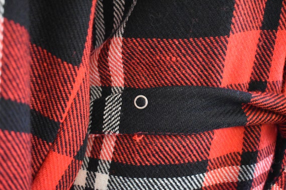 1960s Sear's Red and Black Plaid Bathrobe - image 6