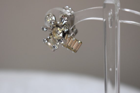 Rhinestone Sputnik Clip Earrings View 6