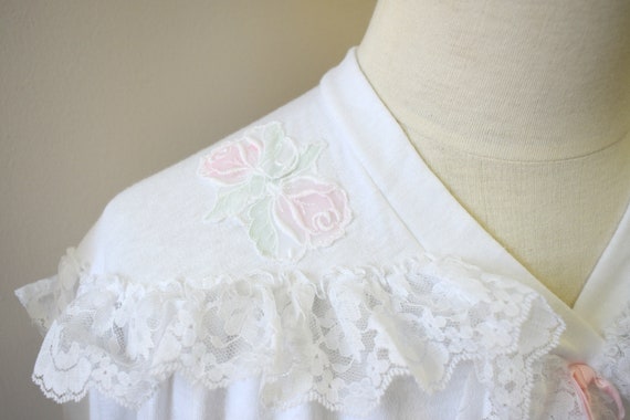 1980s White Sweatshirt Night Gown with Lace and R… - image 6