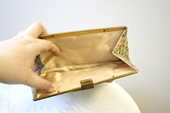 1960s Floral Tapestry Folded Clutch - image 5