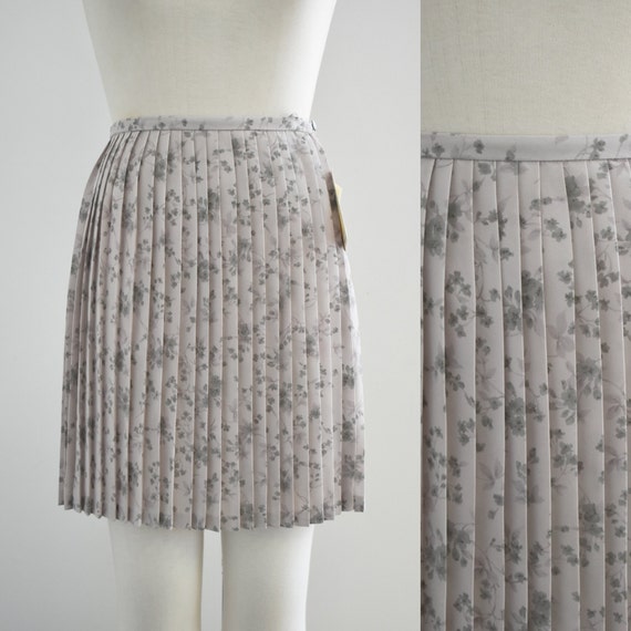 1990s NOS Gray Floral Pleated Mini Skirt - image 1