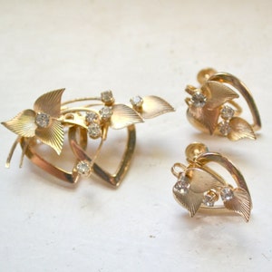 1950s Rhinestones and Hearts Brooch and Screw Back Earrings Set