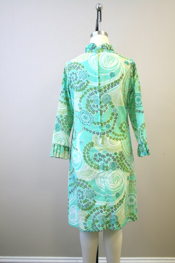 1960s Betty Hartford Green Printed Ruffled Dress - image 6