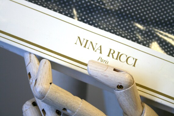 1980s NOS Nina Ricci Silk Floral Scarf in Origina… - image 9